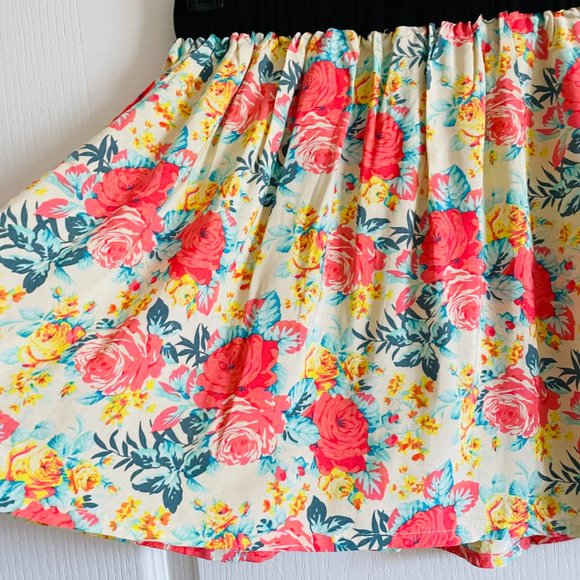 Bongo Floral Circle Elastic Waist Colorful Mini Skirt Size 12 NWT - Picture 2 of 6